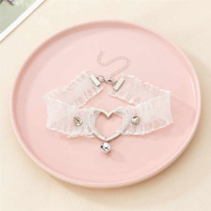 naszyjnik/choker  HEART (white)