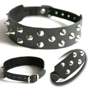 obroża 3-rzędowa CONE STUD