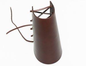 karwasz  GŁADKI BRĄZOWY wiązany, skóra naturalna