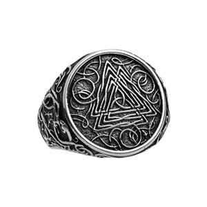 pierścień VALKNUT