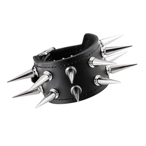 pieszczocha z ćwiekami 2-rzędowa SPIKE 3 cm