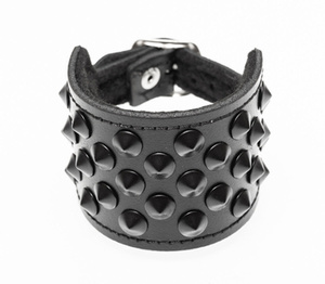 pieszczocha 5-rzędowa naprzemienna z ćwiekami CONE STUD black