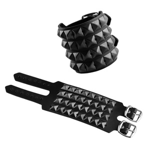 PIESZCZOCHA 4-RZĘDOWA Z PIRAMIDAMI KOLOROWYMI (BLACK)