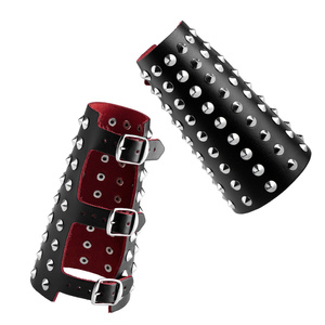 karwasz CONE STUD 9-RZĘDOWY