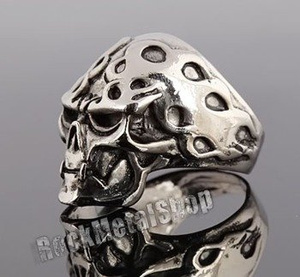 pierścień SKULL