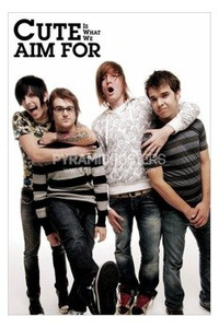 plakat CUTE IS WHAT WE AIM FOR