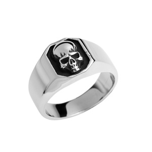 pierścień SKULL
