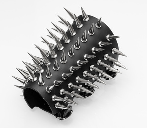 pieszczocha KARWASZ SPIKE WYSOKI, paski