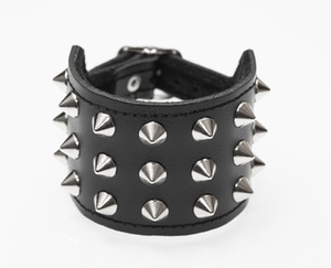 pieszczocha 3-rzędowa z ćwiekami CONE STUD