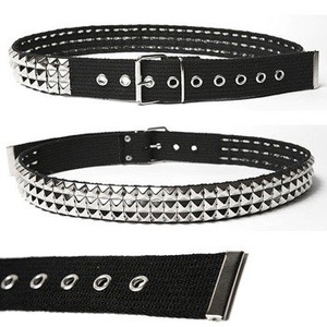 pas parciany 3-rzędowy, ćwieki Pyramid