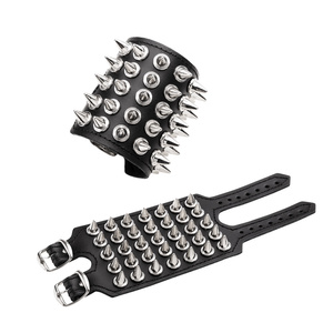 pieszczocha z ćwiekami 5-rzędowa SPIKE