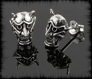 kolczyk srebrny DEVIL