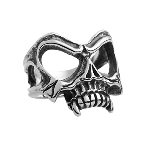 pierścień SKULL