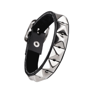 pieszczocha 1-rzędowa z ćwiekami PYRAMID