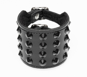 pieszczocha 4-rzędowa z ćwiekami CONE STUD black
