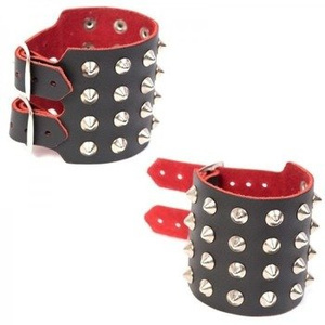 PIESZCZOCHA 4-RZĘDOWA CONE STUD