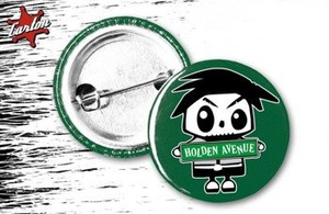 przypinka HOLDEN AVENUE - GREEN BOY