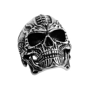 pierścień SKULL